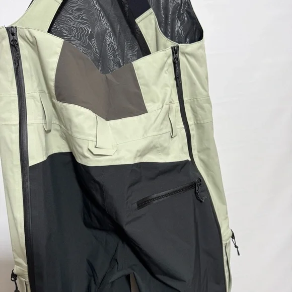 Jones β’ Womenβs Mountain MTN Surf Snowboard Ski Bibs Sage Green M NWT - Picture 12 of 14